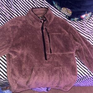 Pink pull over I love this sweatshirt I got a new one so buy this one
